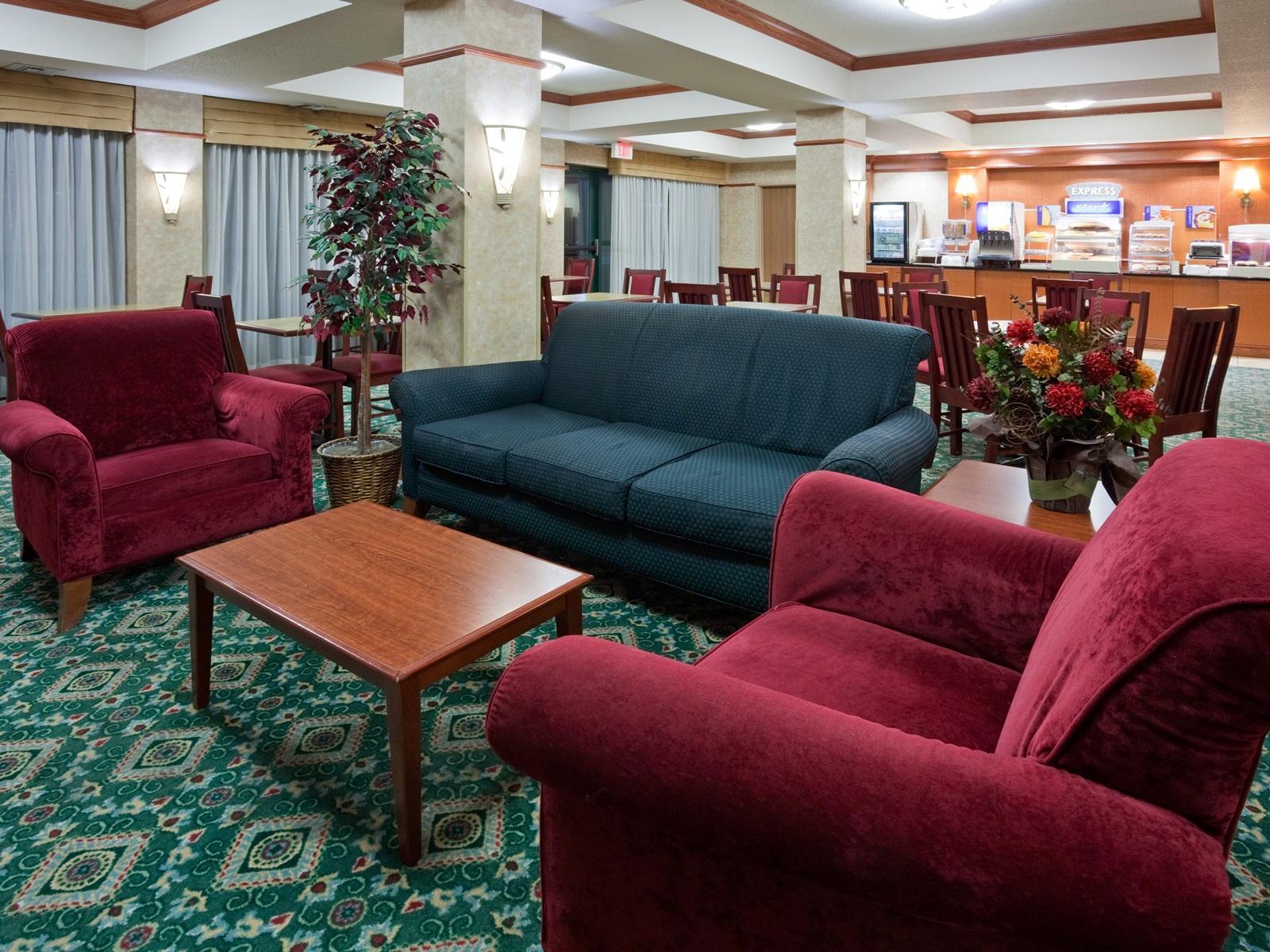 Holiday Inn Express Hotel & Suites Milwaukee-New Berlin By Ihg Zewnętrze zdjęcie