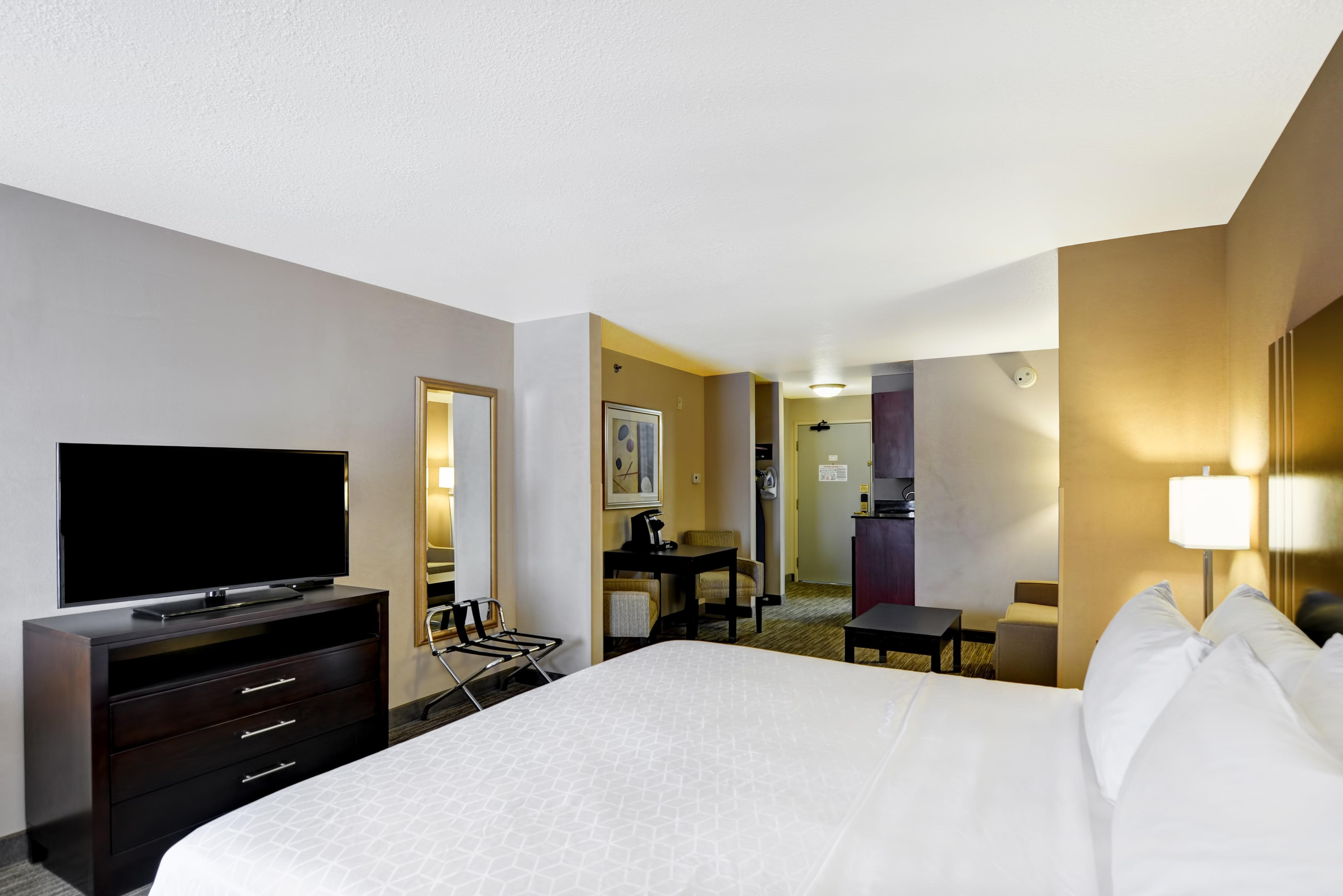 Holiday Inn Express Hotel & Suites Milwaukee-New Berlin By Ihg Zewnętrze zdjęcie