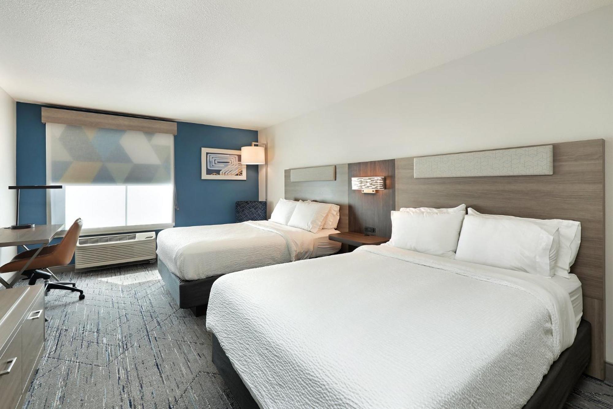 Holiday Inn Express Hotel & Suites Milwaukee-New Berlin By Ihg Zewnętrze zdjęcie