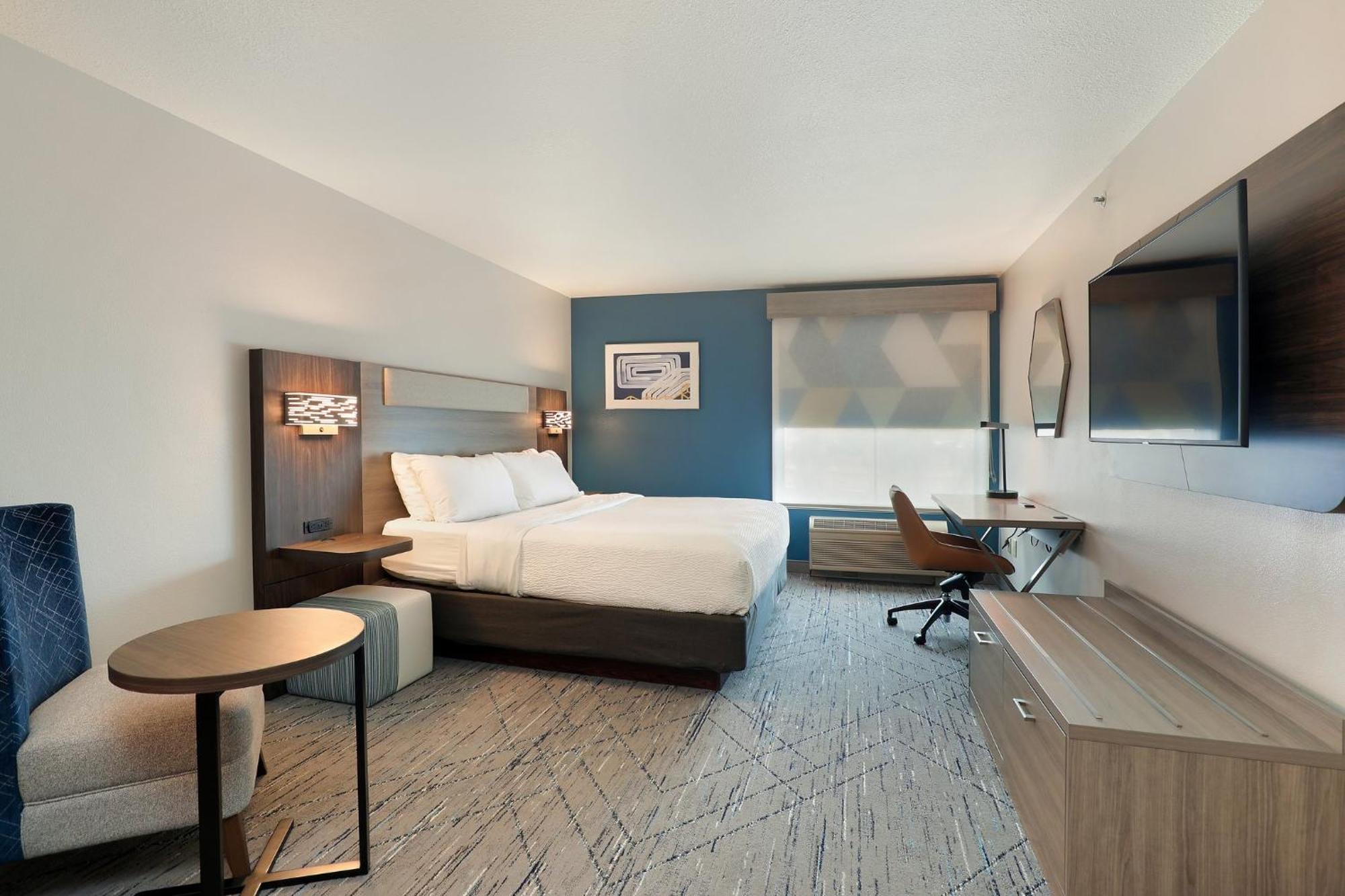 Holiday Inn Express Hotel & Suites Milwaukee-New Berlin By Ihg Zewnętrze zdjęcie