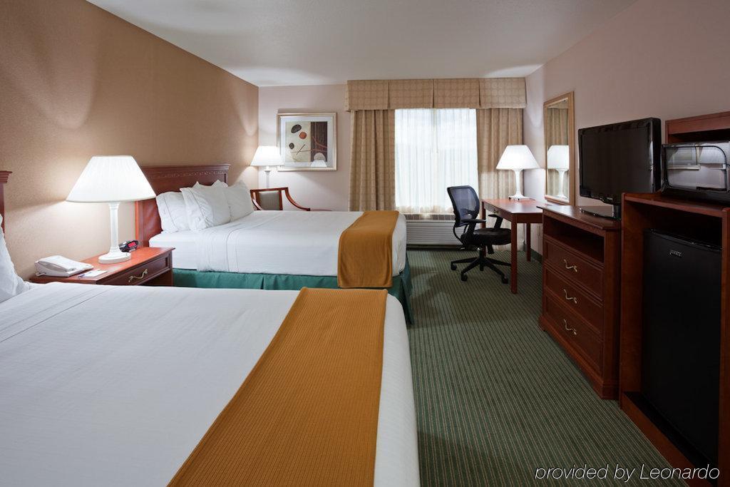 Holiday Inn Express Hotel & Suites Milwaukee-New Berlin, An Ihg Hotel Zewnętrze zdjęcie